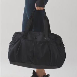 Lululemon All Day Duffel *Heatproof Pocket 31L